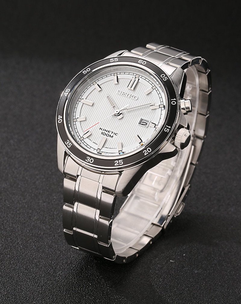 招远钟表店：传承古老时光的工匠精神